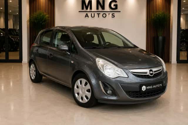 Opel Corsa (2012) thumbnail 1