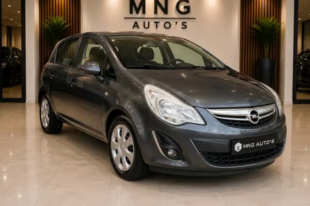 Opel Corsa (2012) thumbnail 4