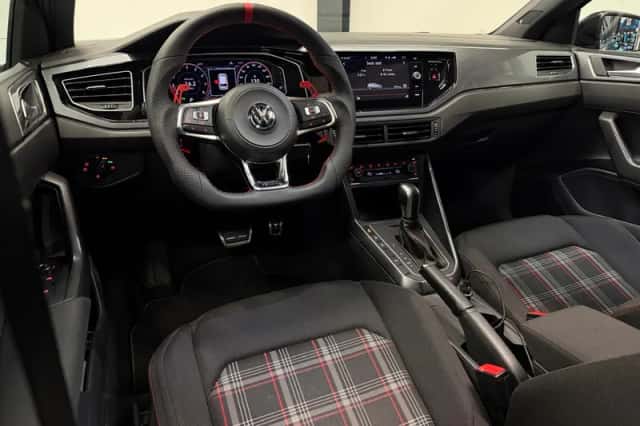Volkswagen Polo (2019) thumbnail 2