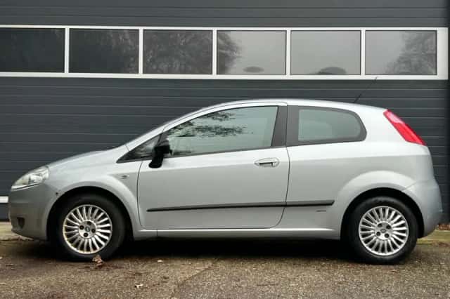 Fiat Punto (2006) thumbnail 2