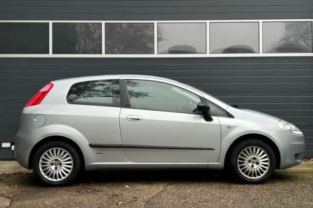 Fiat Punto (2006) thumbnail 4