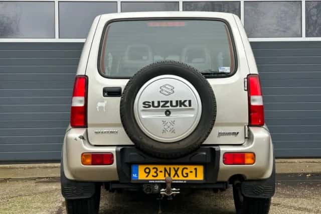 Suzuki Jimny (2004) thumbnail 4