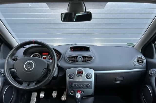Renault Clio (2008) thumbnail 2