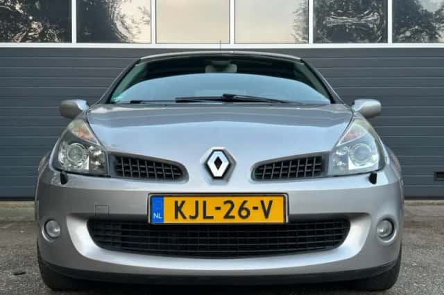 Renault Clio (2008) thumbnail 4
