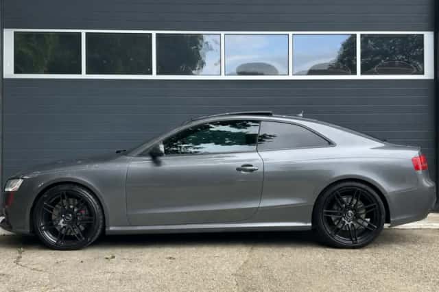 Audi RS 5 (2011) thumbnail 2