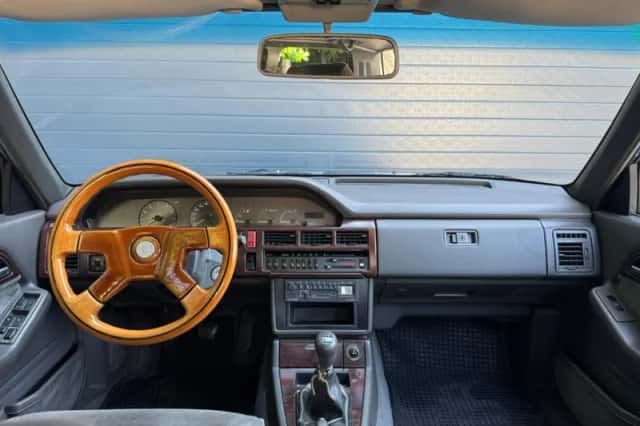 Mazda 929 (1989) thumbnail 2