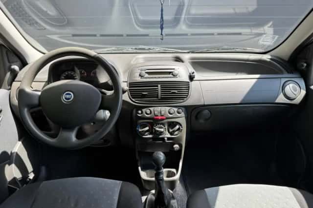 Fiat Punto (2007) thumbnail 2