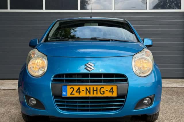 Suzuki Alto (2010) thumbnail 4