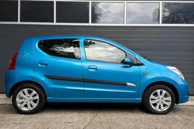 Suzuki Alto (2010) thumbnail 5
