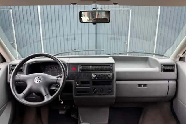Volkswagen Transporter (1999) thumbnail 2
