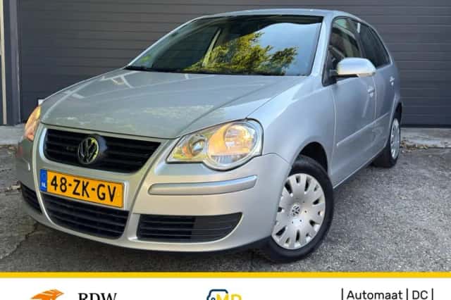 Volkswagen Polo (2008) thumbnail 1