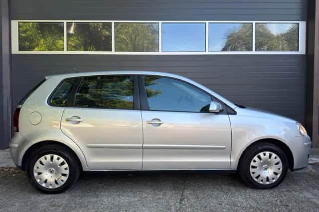 Volkswagen Polo (2008) thumbnail 3