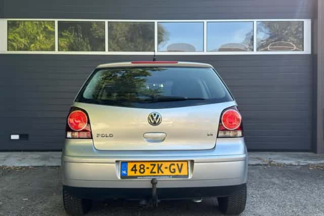 Volkswagen Polo (2008) thumbnail 4