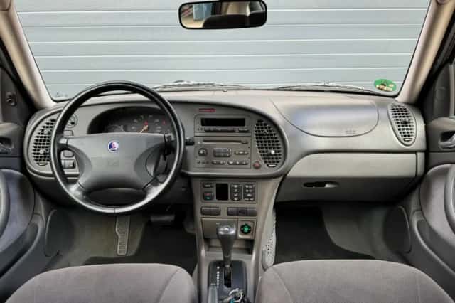 Saab 9-3 (2002) thumbnail 2