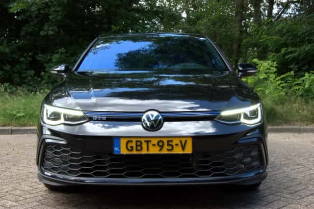 Volkswagen Golf (2021) thumbnail 3