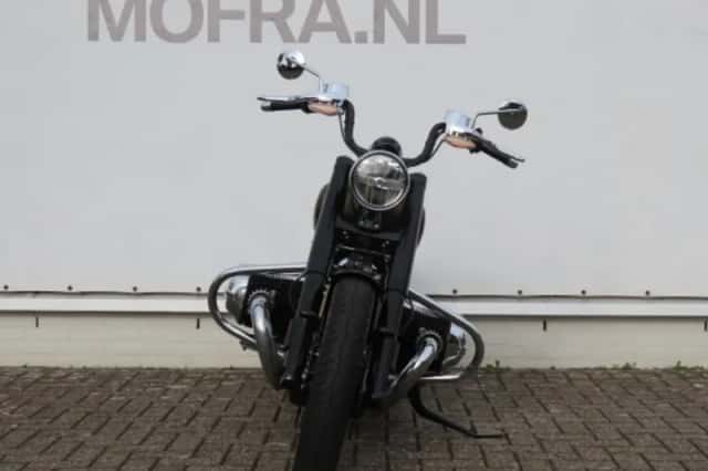 BMW R 18 (2022) thumbnail 3