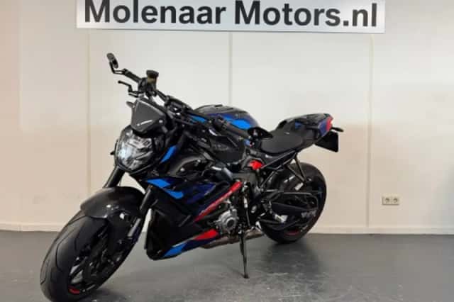 BMW M 1000 R (2023) thumbnail 3