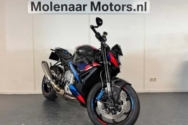BMW M 1000 R (2023) thumbnail 4