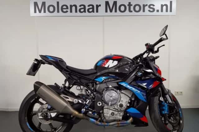 BMW M 1000 R (2023) thumbnail 1