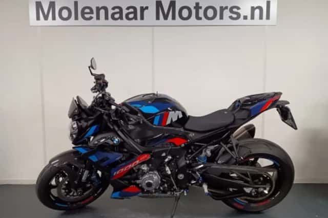 BMW M 1000 R (2023) thumbnail 2