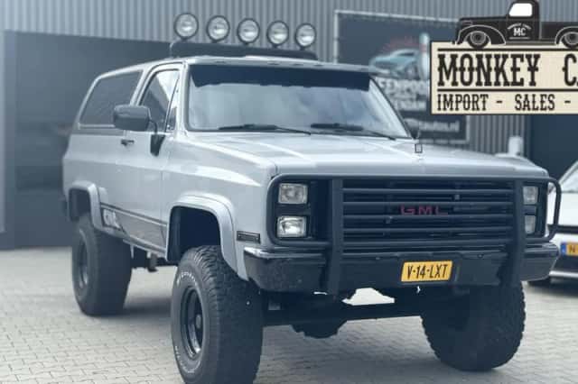GMC Jimmy (1987) thumbnail 1