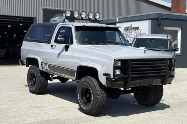 GMC Jimmy (1987) thumbnail 3