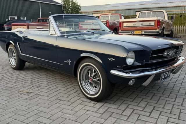 Ford Mustang (1965) thumbnail 5