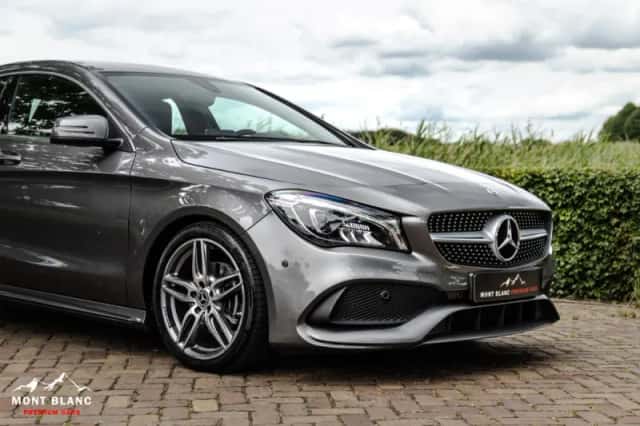 Mercedes-Benz CLA180 (2019) thumbnail 2