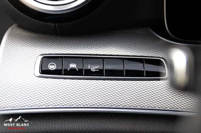Mercedes-Benz E300de (2019) thumbnail 25