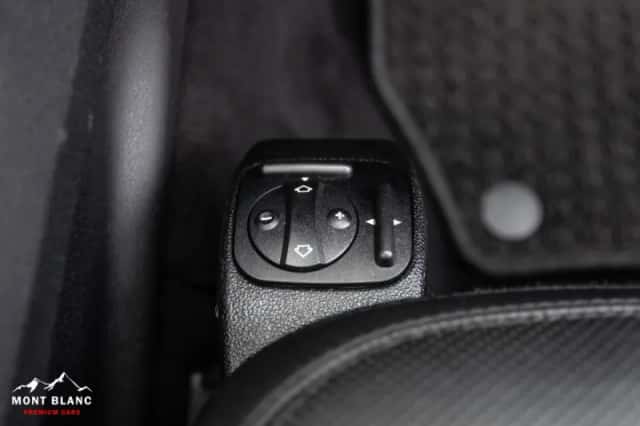 Mercedes-Benz GL500 (2006) thumbnail 37