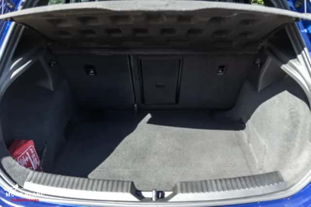 SEAT Leon (2019) thumbnail 35