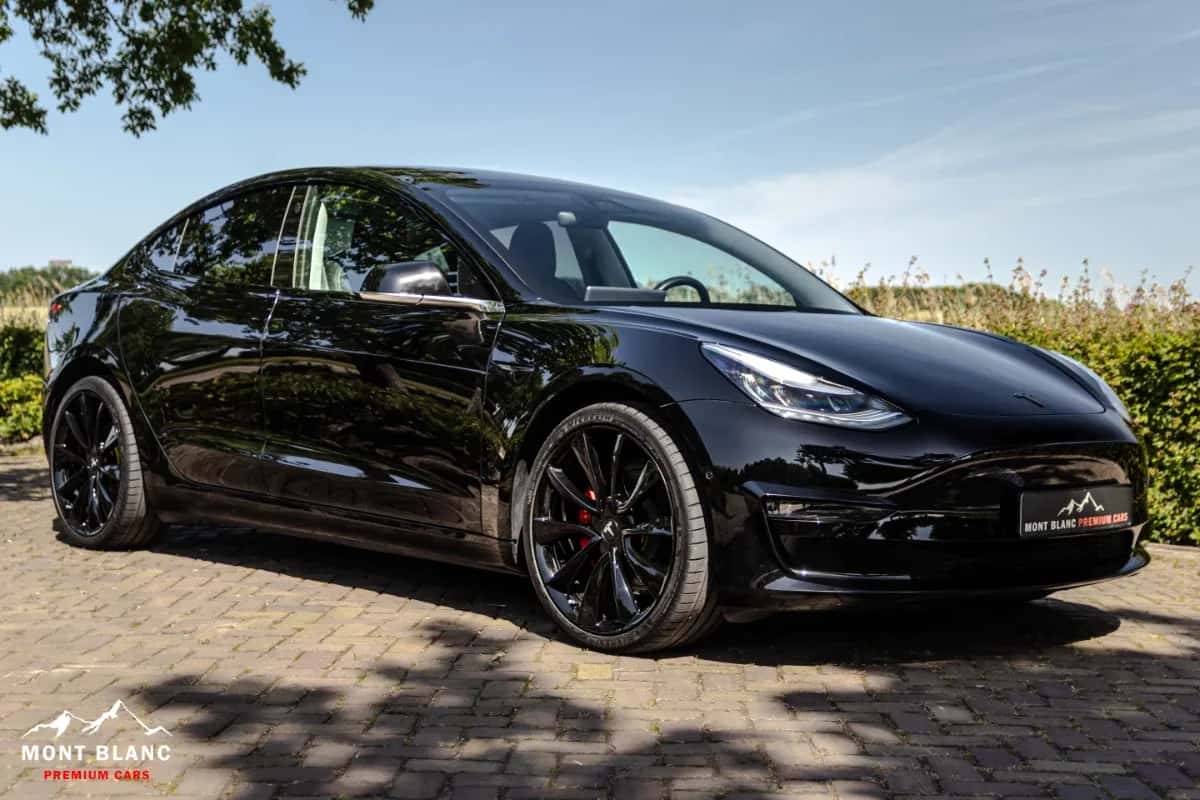 Tesla Model 3 (2019) — foto 1
