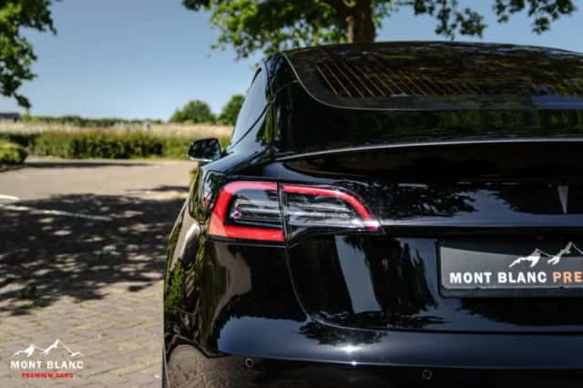 Tesla Model 3 (2019) thumbnail 12