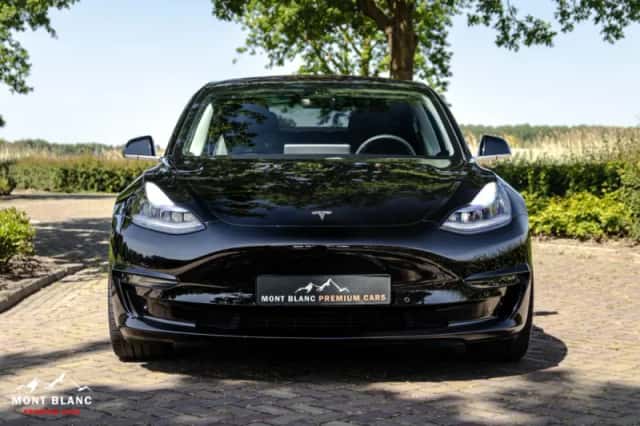 Tesla Model 3 (2019) thumbnail 3