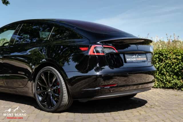 Tesla Model 3 (2019) thumbnail 10