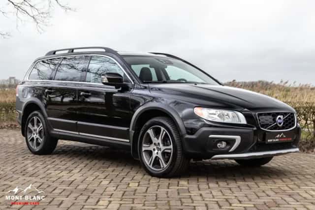 Volvo V60 (2017) thumbnail 3