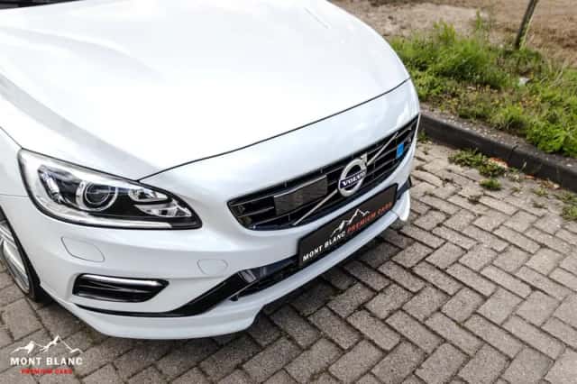 Volvo V60 (2017) thumbnail 5