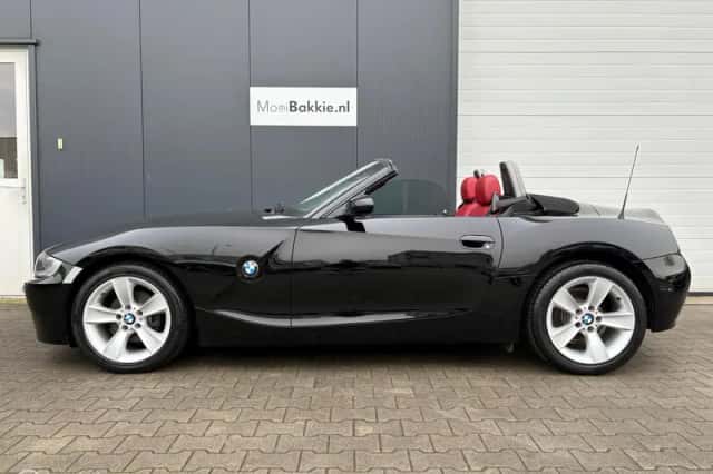 BMW Z4 (2006) thumbnail 3