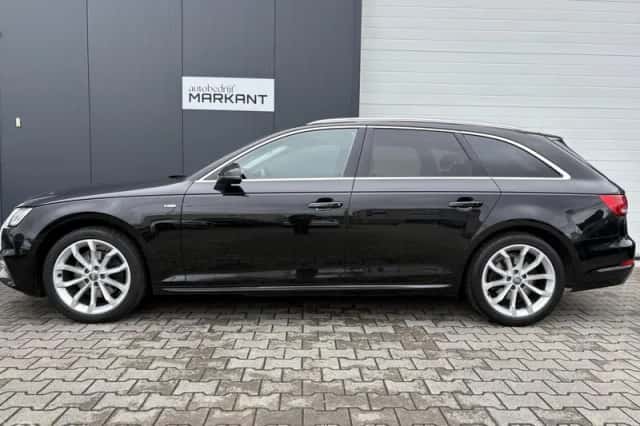 Audi A4 (2018) thumbnail 2