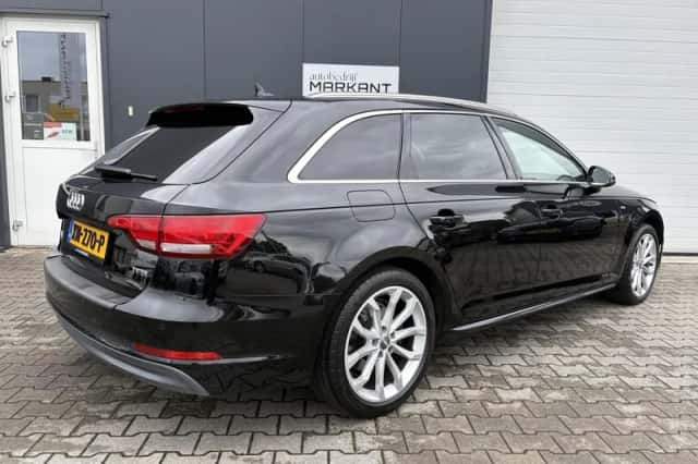 Audi A4 (2018) thumbnail 3