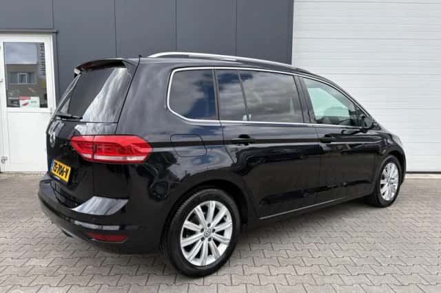 Volkswagen Touran (2018) thumbnail 4