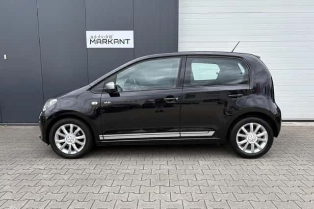 Volkswagen Up! (2015) thumbnail 2