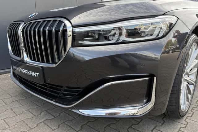 BMW 7-Serie (2021) thumbnail 4