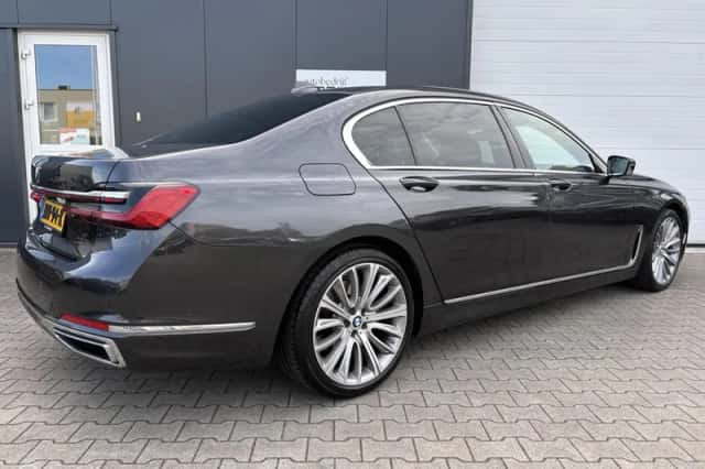 BMW 7-Serie (2021) thumbnail 5