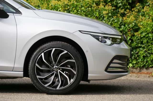 Volkswagen Golf (2022) thumbnail 6