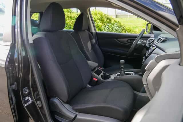 Nissan Qashqai (2017) thumbnail 4