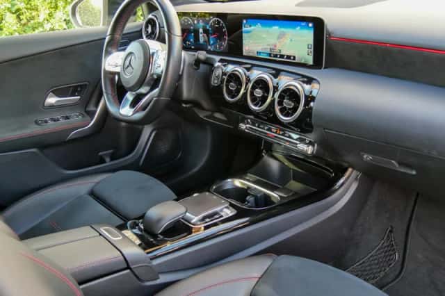 Mercedes-Benz A-Klasse (2018) thumbnail 3