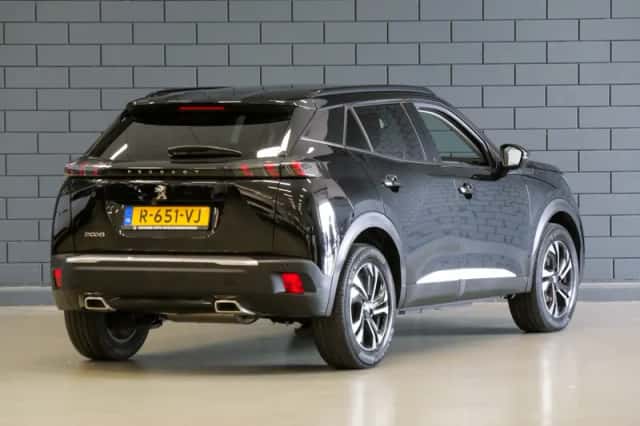 Peugeot 2008 (2021) thumbnail 2