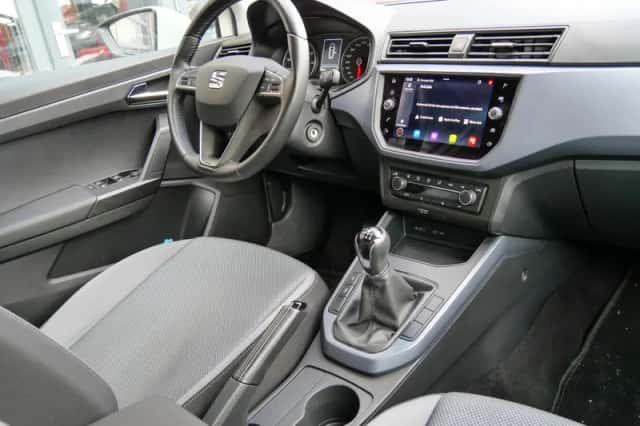 SEAT Arona (2021) thumbnail 3