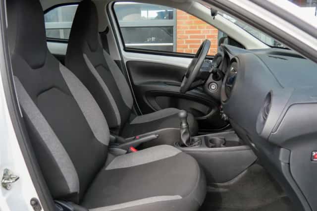 Toyota Aygo X (2023) thumbnail 4